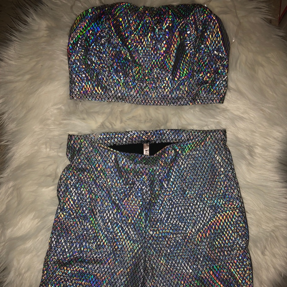 Metallic two piece set - Picture 4 of 6